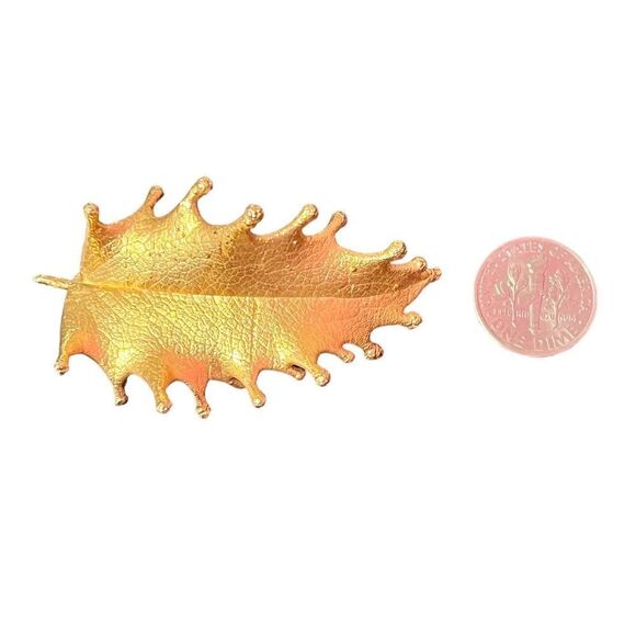 Gold Tone Leaf Brooch - Picture 2 of 3